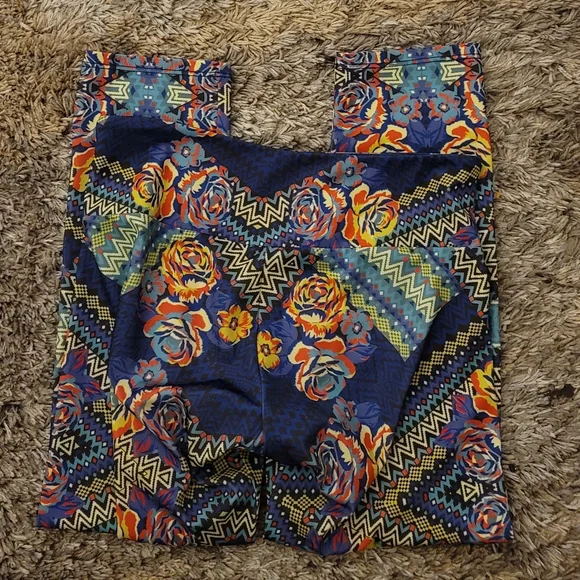Onzie Blue Orange Multicolor Tribal Print Leggings S/M - Picture 9 of 11